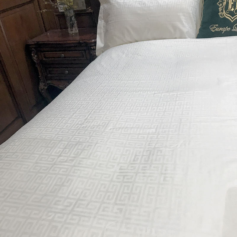 Fésült hosszú vágott pamut 80 -as évek Sateen Jacquard 400T szállodai ágyneműkészlet Fésült hosszú vágott pamut 80 -as évek Sateen Jacquard 400T szállodai ágyneműkészlet