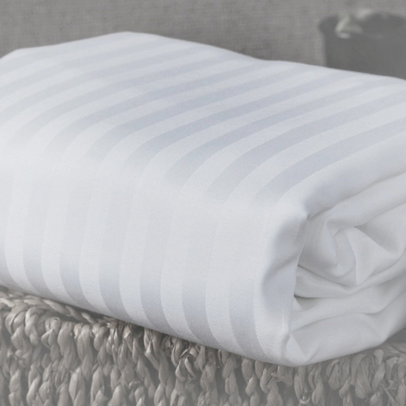 Tiszta pamutfehér TC300 Sateen Stripe Hotel ágynemű ellátás